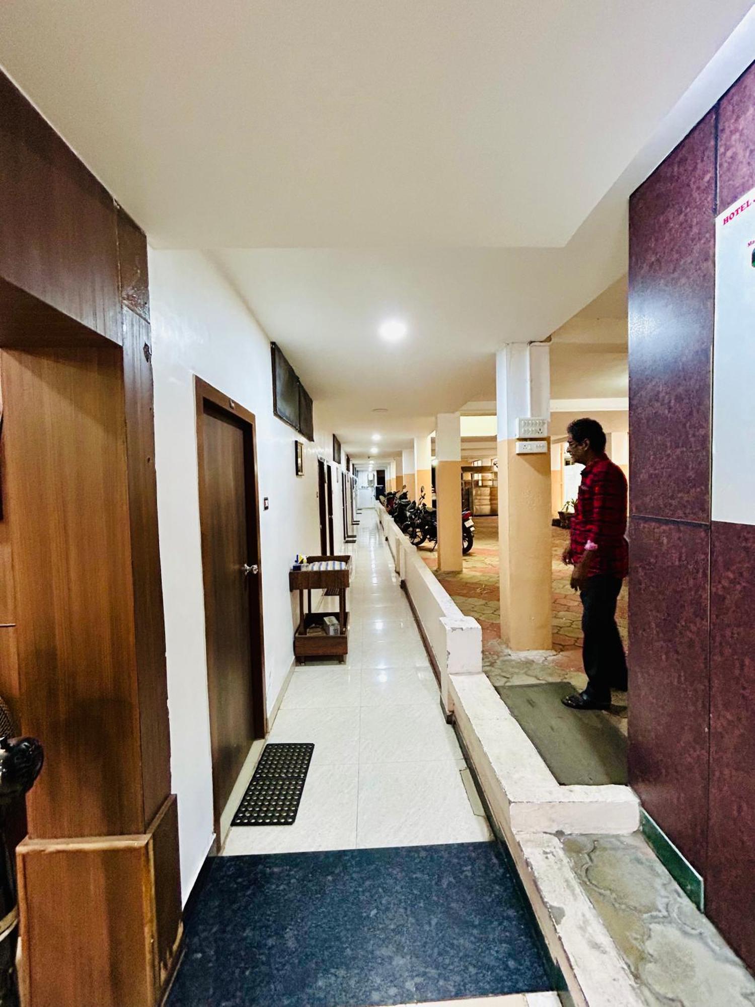 Hotel Jothi Coimbatore Dış mekan fotoğraf